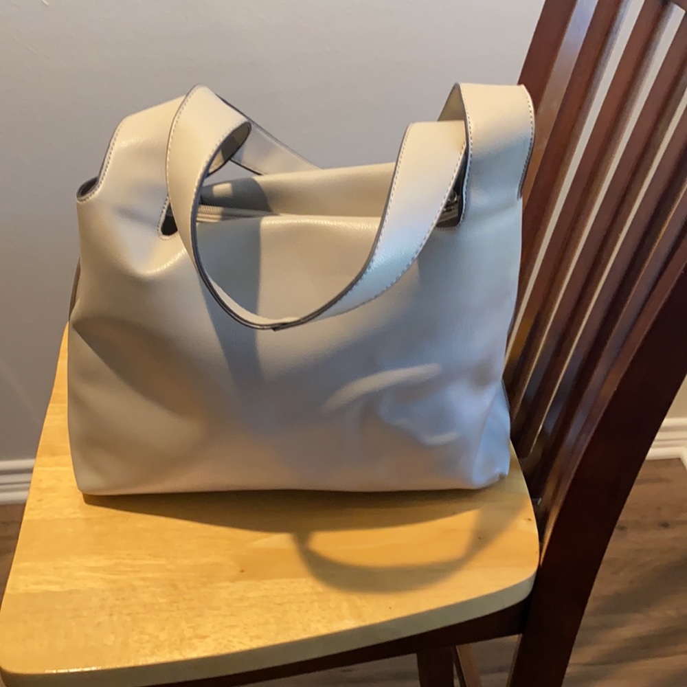Purse - Picture 2 of 4